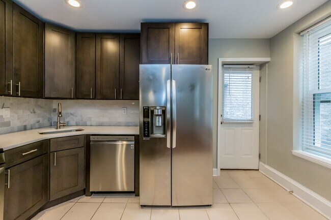 Stonehurst Apartments