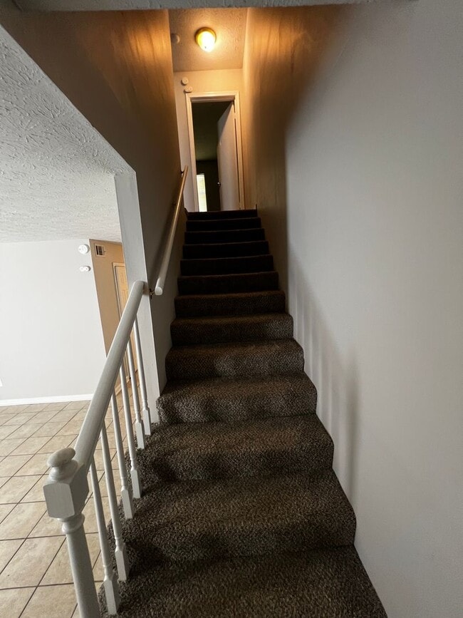 2708 Greystone Ct