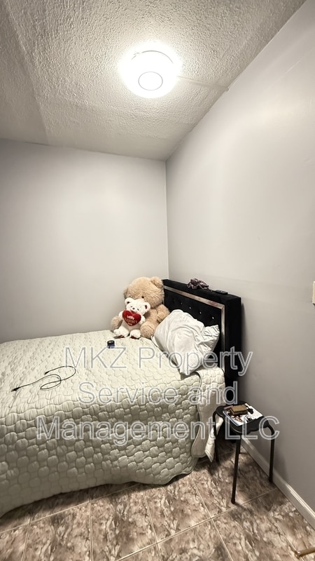 Photo - 279 Ontario St