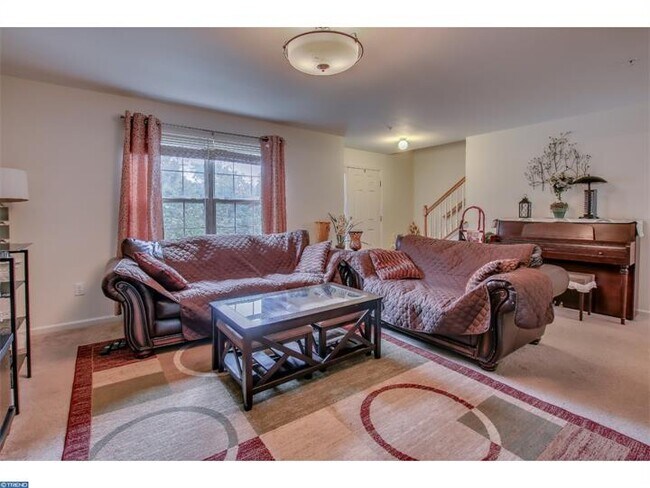 Photo - 407 Hosta Ct