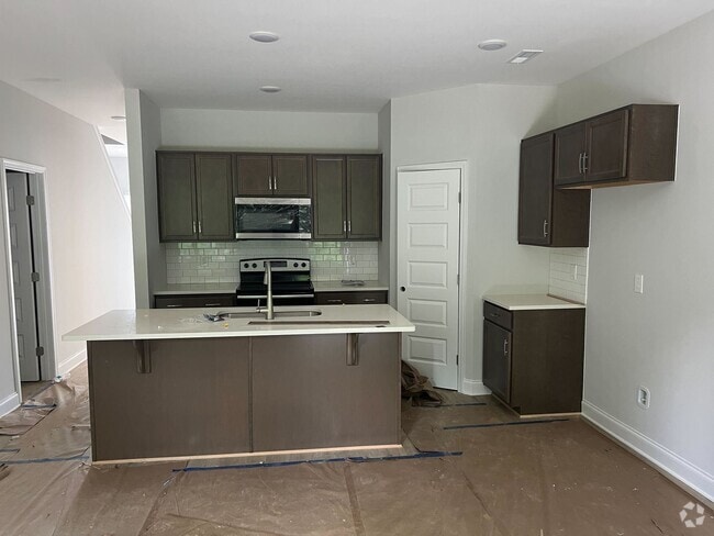 Building Photo - Move in Special* $500 Gift Card* 3 Bedroom... Rental