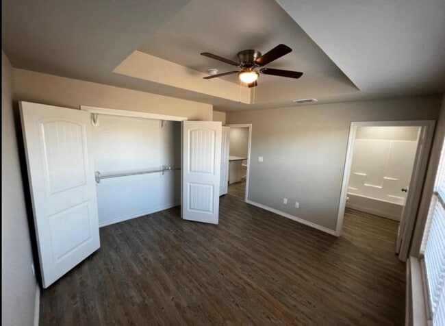 Photo - 2632 Hickory Ave