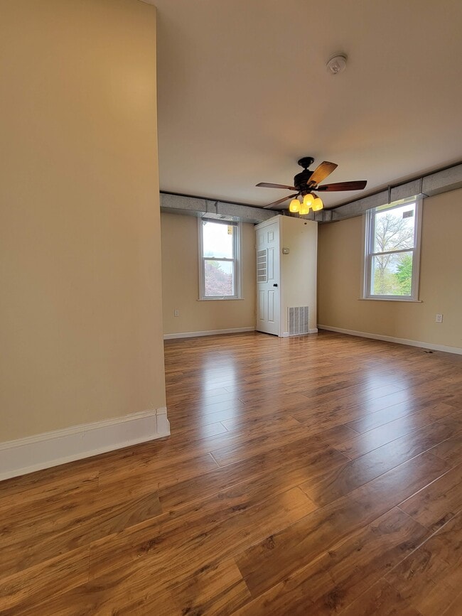 Photo - 933 Bleigh Ave Unit 2