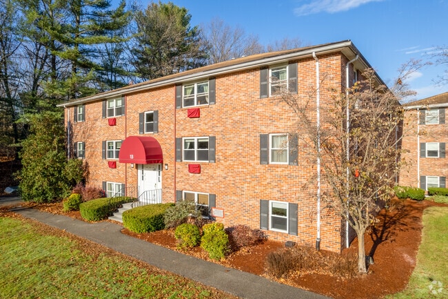 Photo - Pickwick Estates Apartments