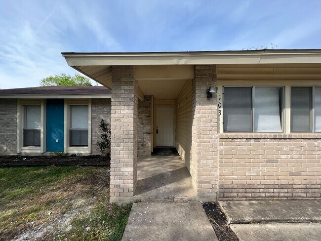 Photo - 103 Meadow Way