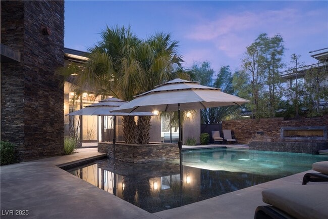 Photo - 17 Soaring Bird Ct