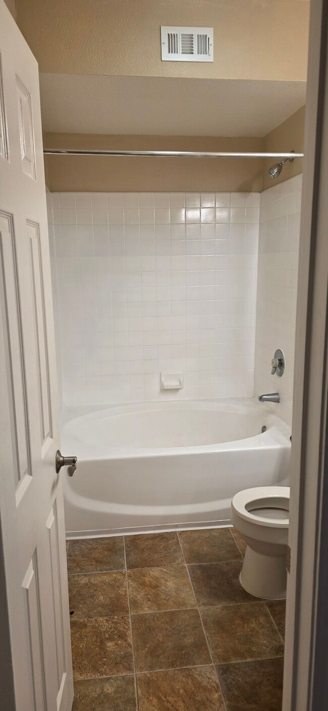 Photo - 2529 Northside Dr Unidad Private Room for Rent