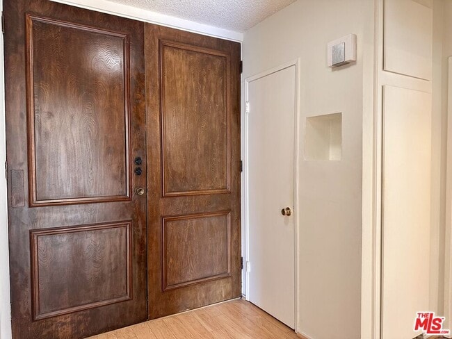 Photo - 5870 Green Valley Cir Unit 121