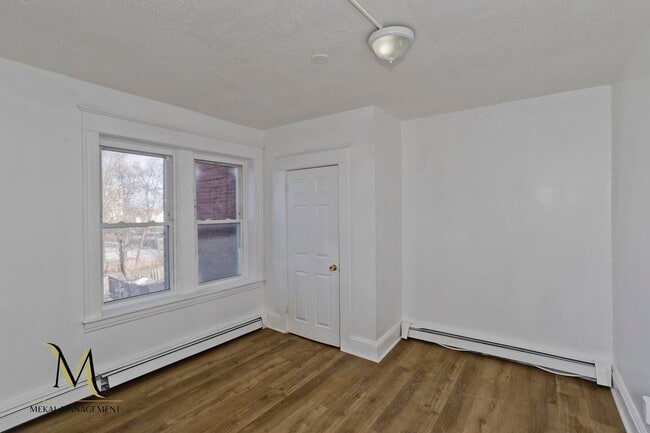 Photo - 528-532 Union Street Unit 528-1R