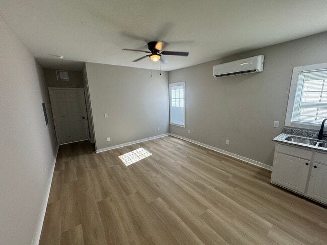 Photo - 817-821 Belleview Ave Unit 817 Belleview Ave