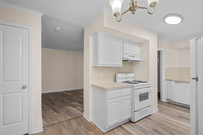Photo - 102 The Strand Unit 31