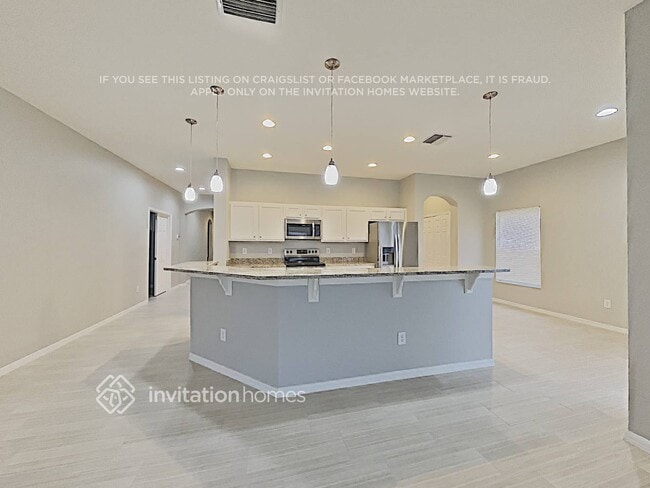 1529 Emerald Hill Way