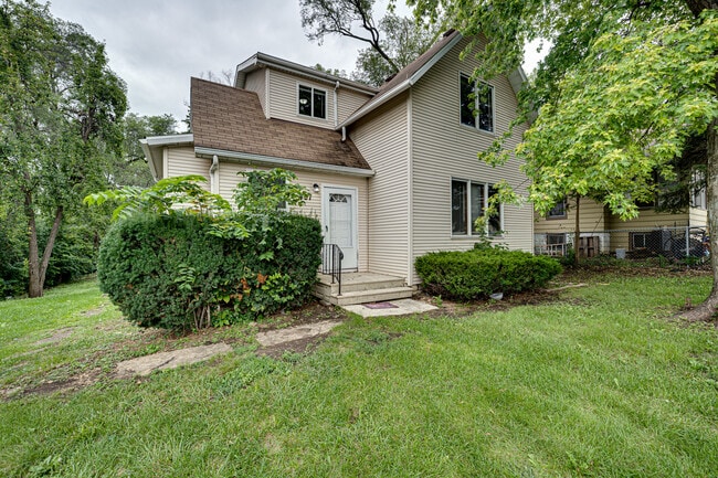 Building Photo - 407 Linden Ave Rental