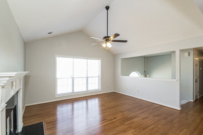 Photo - 262 Northwind Dr