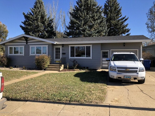 Photo - Cozy Single Family Home for Rent in Dickinson