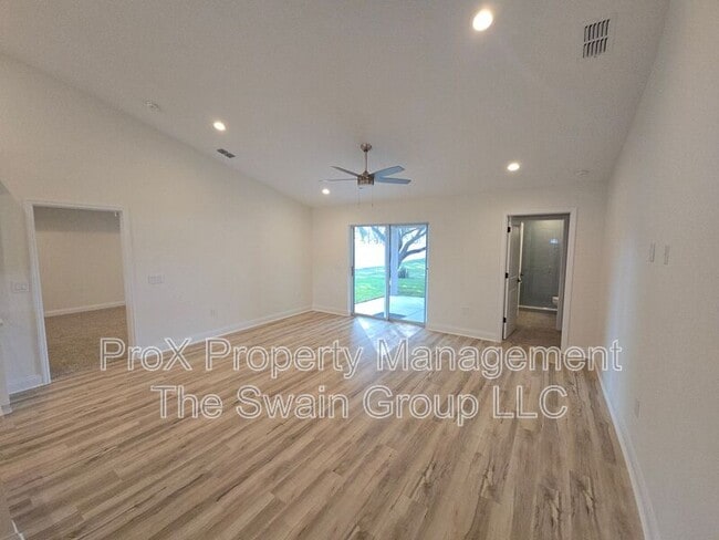 Photo - 803 Allison Pl