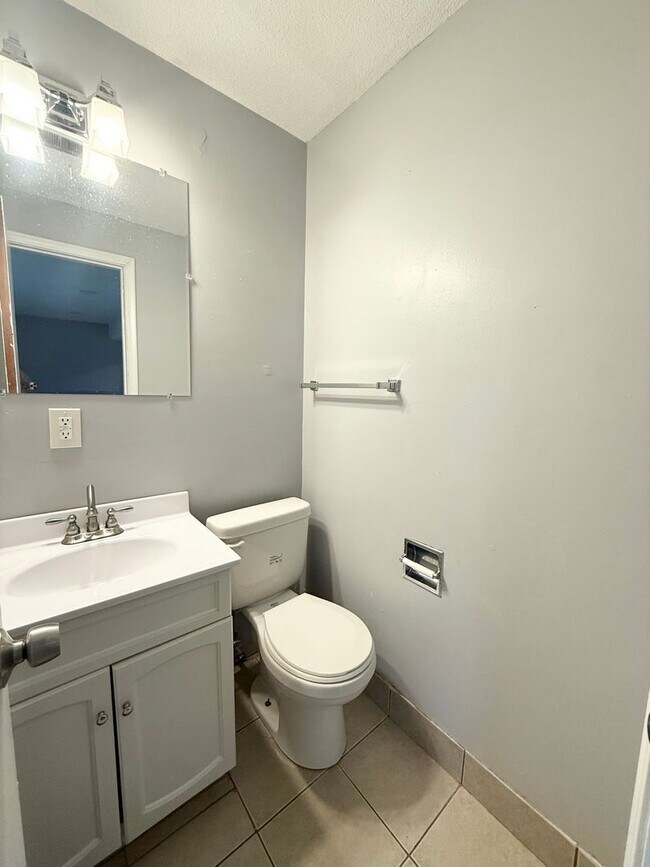 Photo - 3 Bedroom Townhome Available!