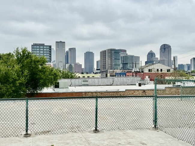 Photo - 3026 Commerce St