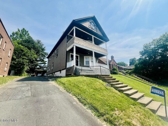 Building Photo - 69 Winthrop Ave