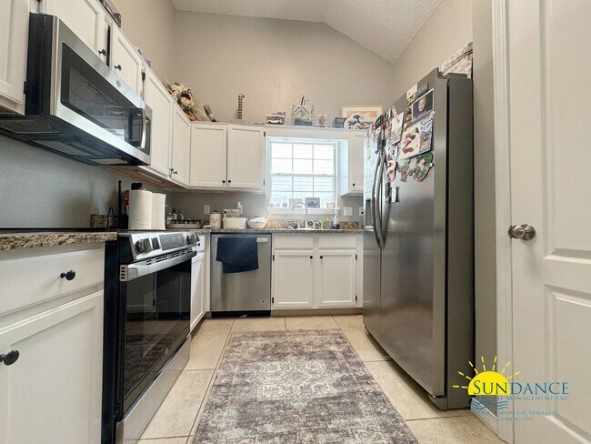 Photo - Beautiful 3 Bedroom Home in Fort Walton Beach!