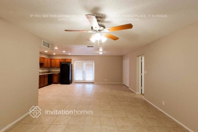Photo - 1800 W Mountain View Dr