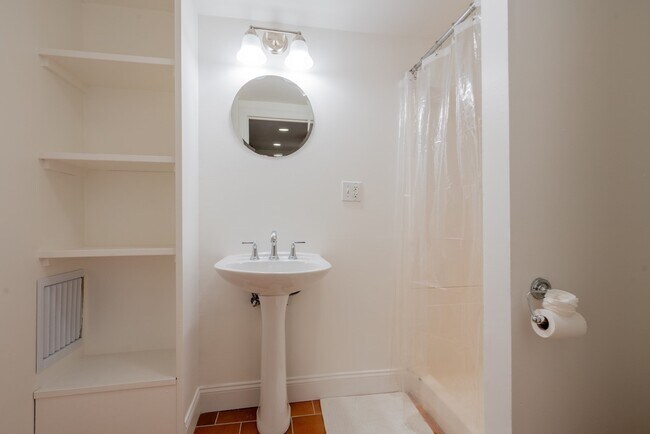 Building Photo - 77 Columbus Ave Unit 1 Rental