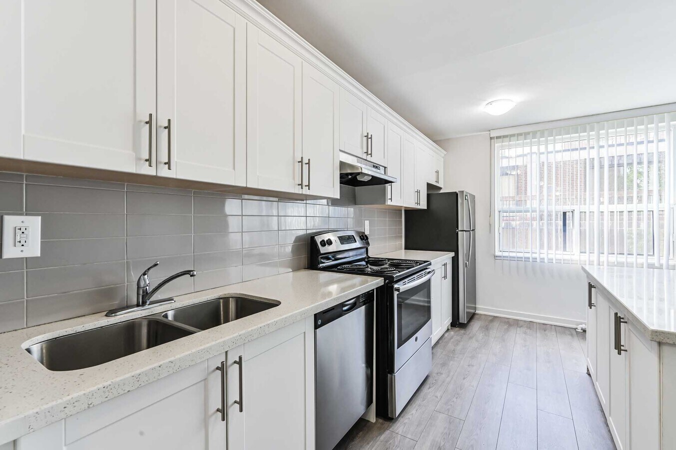 Photo - 214 St George St Unit 00603