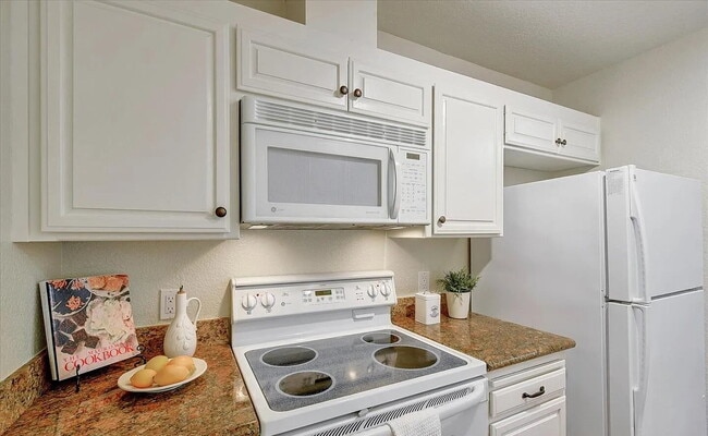 Photo - Light and bright 1b/1b unit in the desirable gated community in the heart of Silicon Valley.