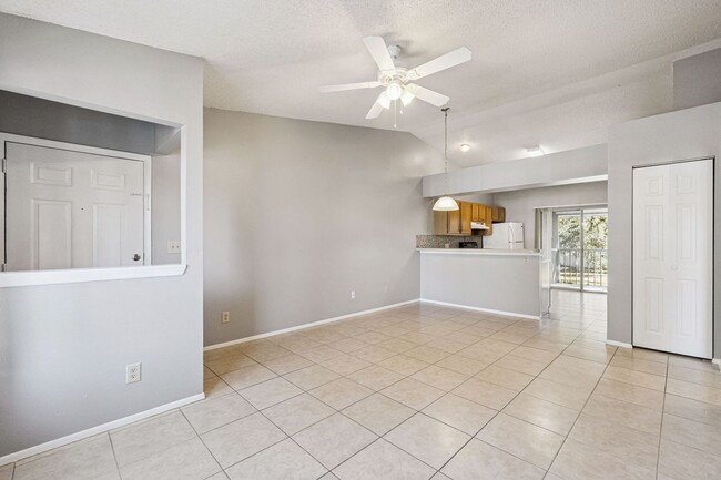 Photo - 5461 Lake Margaret Dr Unidad H 108