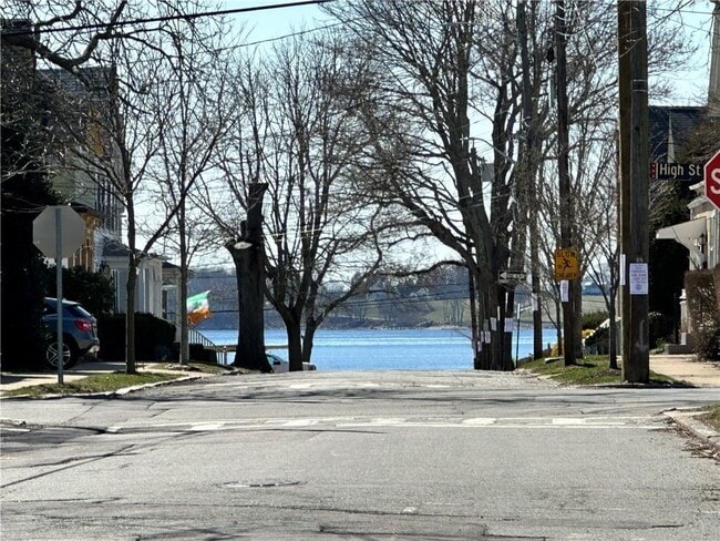 Photo - 53 Burton St