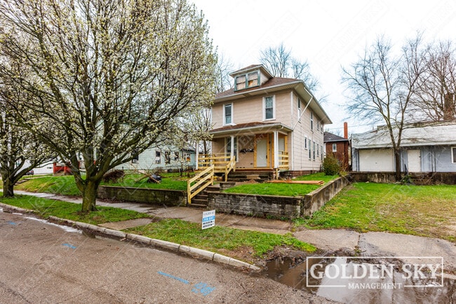 Building Photo - 219 E Willard St Unit 3