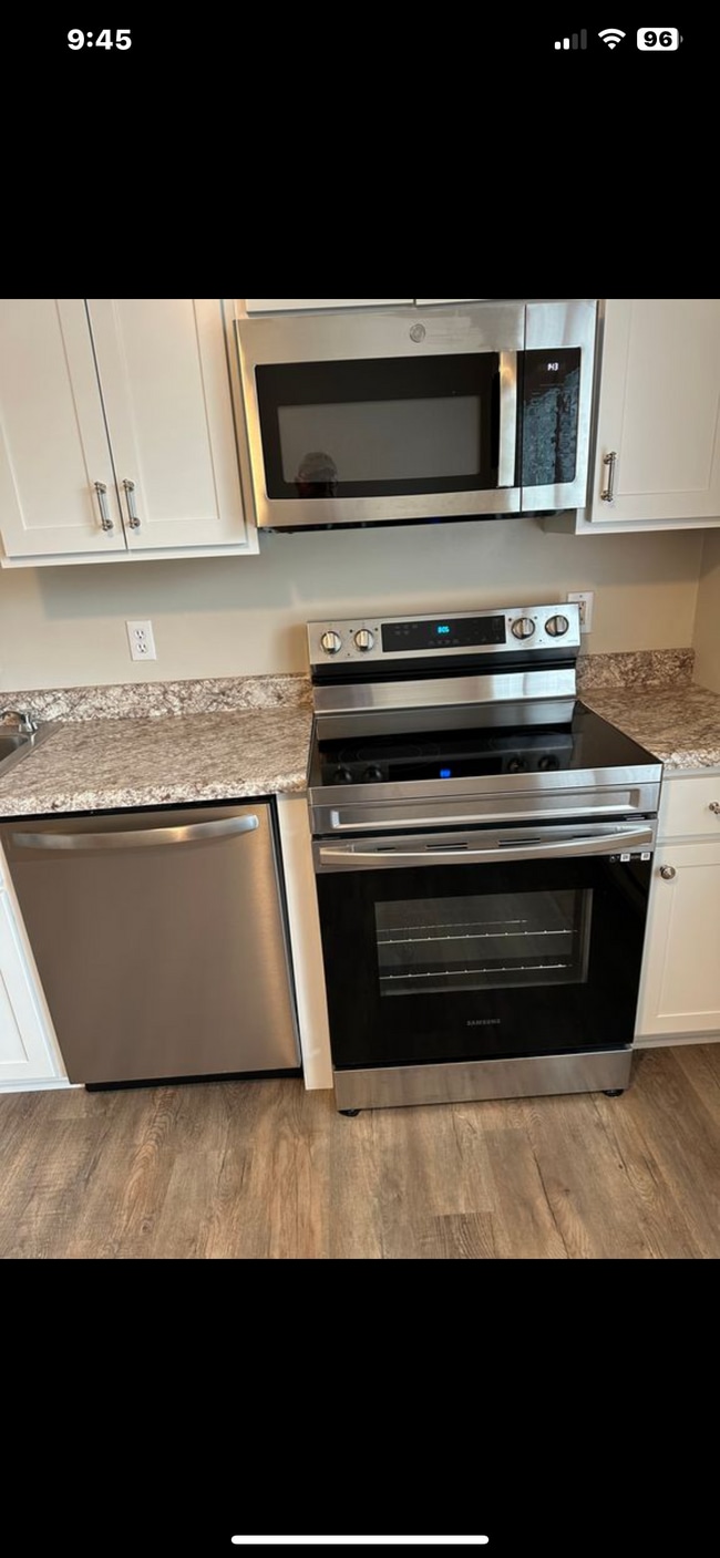 Photo - 112 W Monroe St Unidad 112 and 114