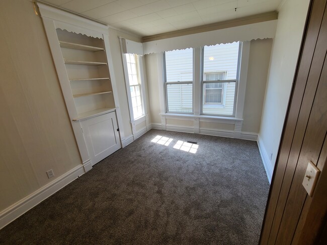 Building Photo - 512 S Franklin St Unit 1