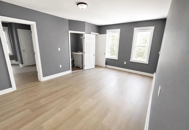 437 W Broad St Unit 1 - first floor