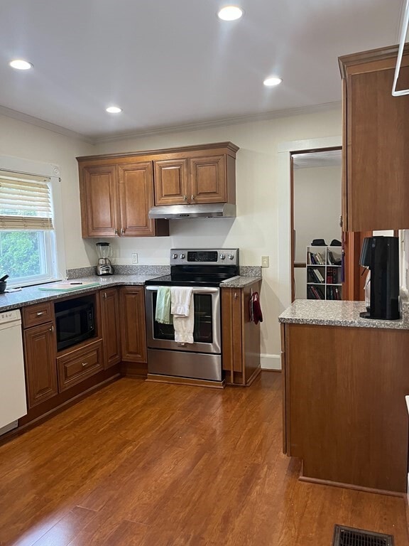 Photo - 37 Alpine St