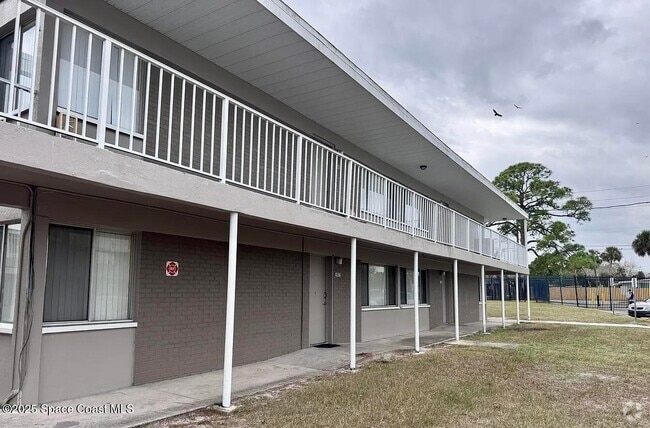 Building Photo - 800 N Fiske Blvd Unit 506 Rental