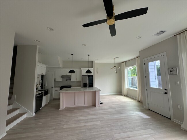 Photo - 2032 W Tidwell Rd