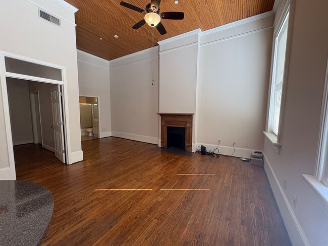 Photo - 490 Poplar St Unit 202