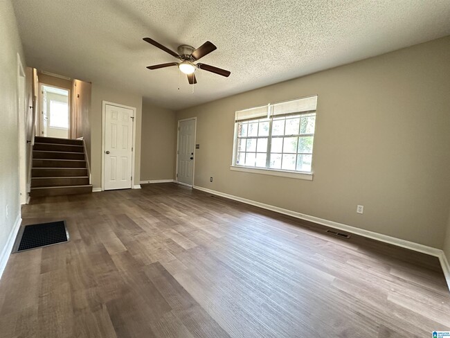 1608 Azalea Dr