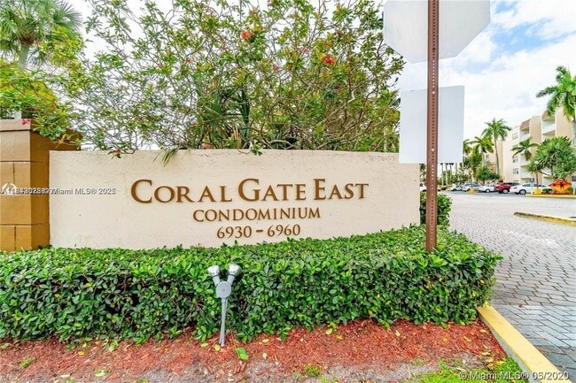 Building Photo - 6940 Miami Gardens Dr Unit 1-129 Rental