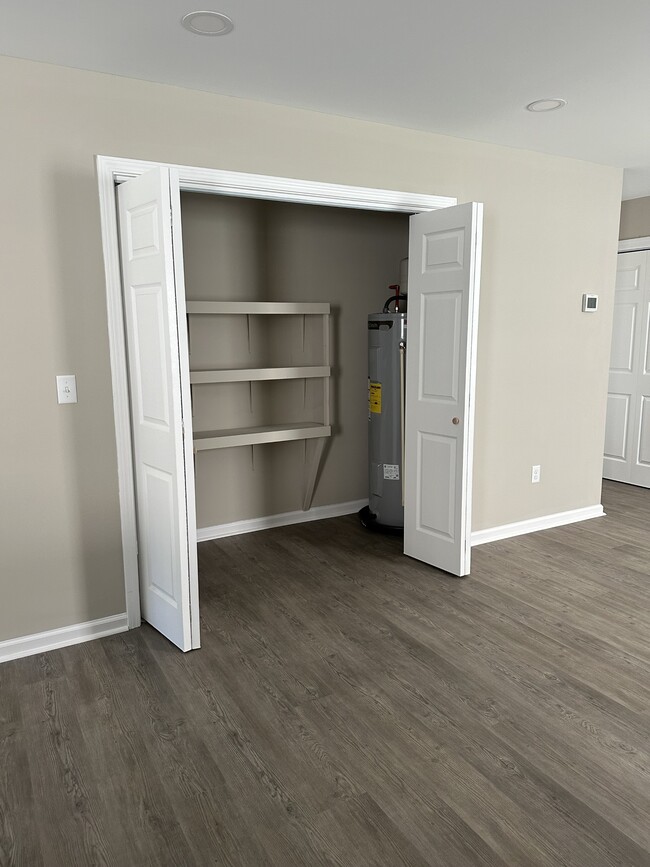 Photo - 305 E 22nd St