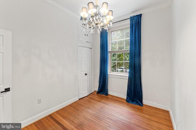 Photo - 3267 N St NW Unit 2