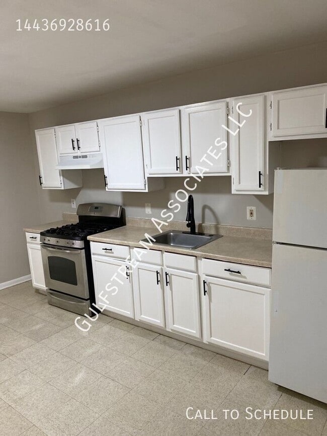 Photo - 1716 Riggs Ave