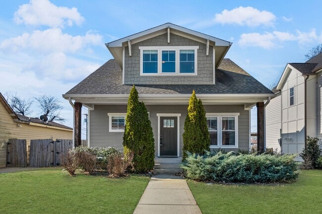 Building Photo - Beautiful North Nashville Home