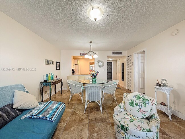 Photo - 410 SE 2nd St Unit 115