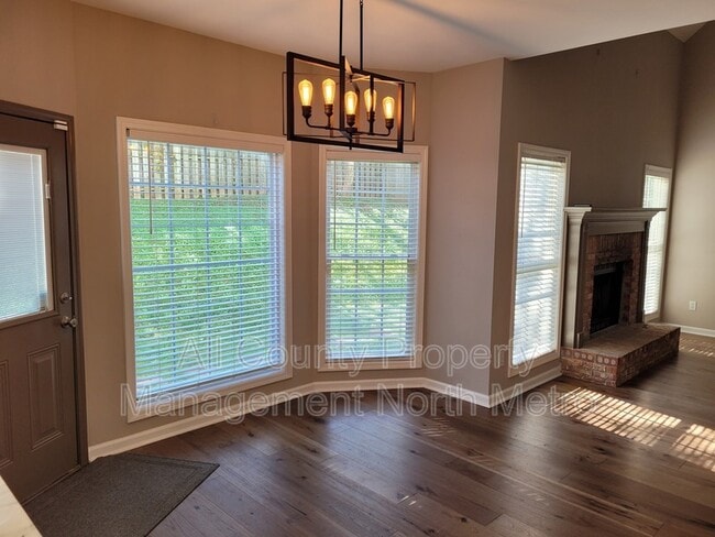 Photo - 506 Towne Ridge Way