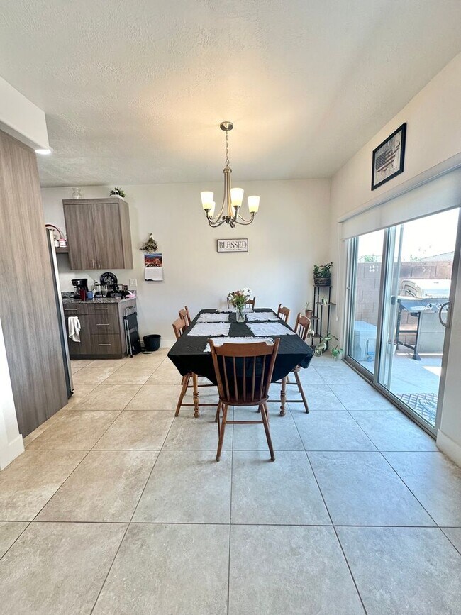 Photo - Tortoise Rock Dr Townhome!