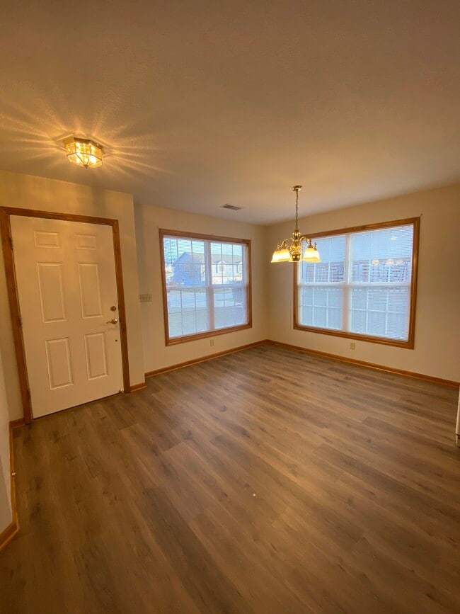 Photo - 3906 SW Charthwell Ct