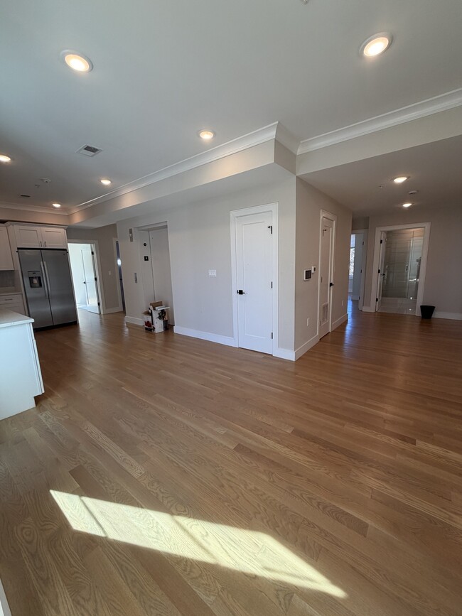 Photo - 104 Warren St