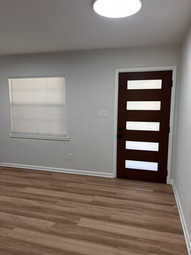 Photo - 1606 Overlake Ave